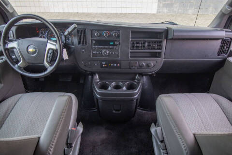 2017 Chevrolet Express LT 3500