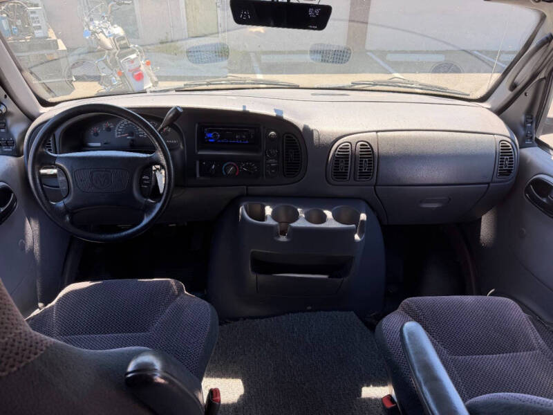 1998 Dodge Ram Van 3500
