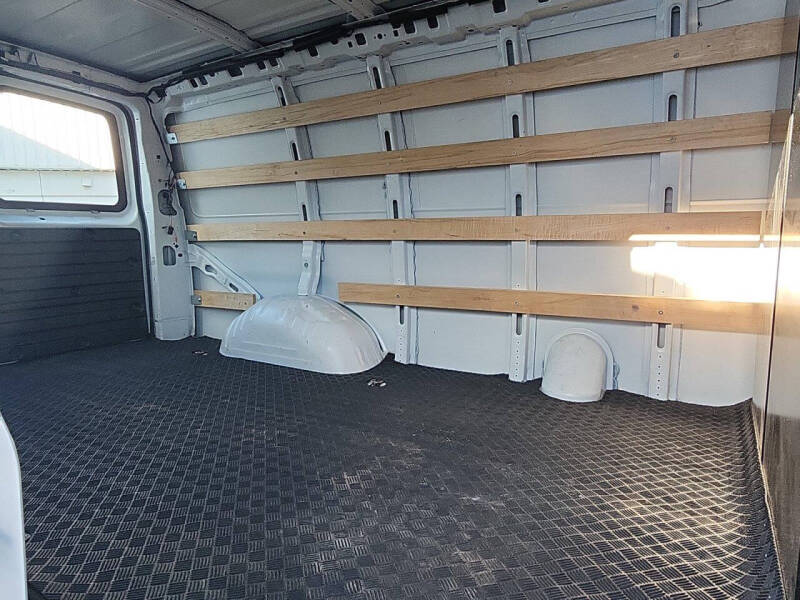 2024 Chevrolet Express 2500