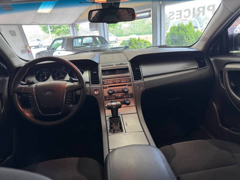 2010 Ford Taurus SEL