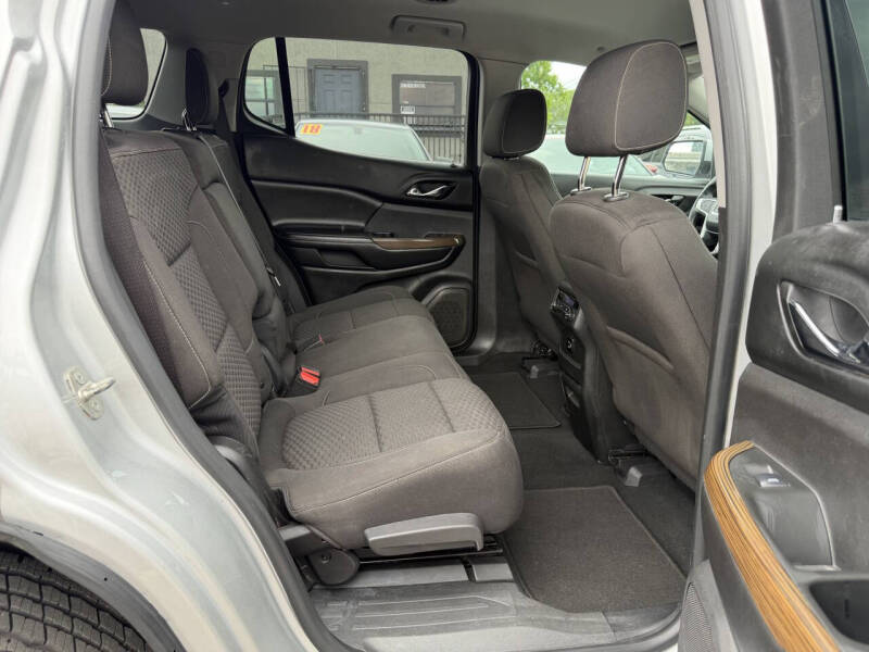 2017 GMC Acadia SLE-1