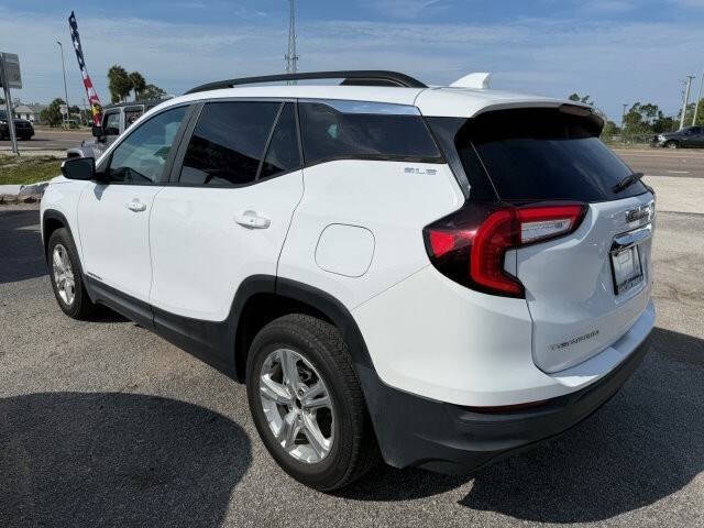 2022 GMC Terrain SLE