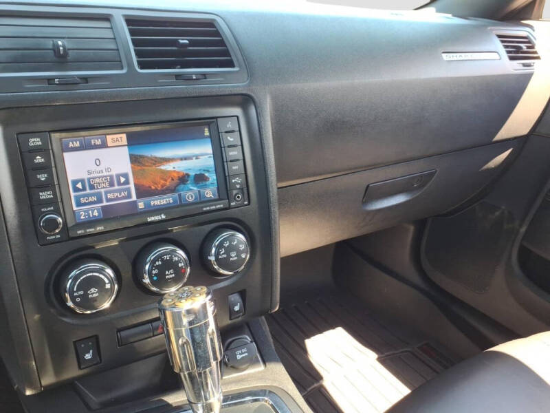 2014 Dodge Challenger R/T Shaker Package