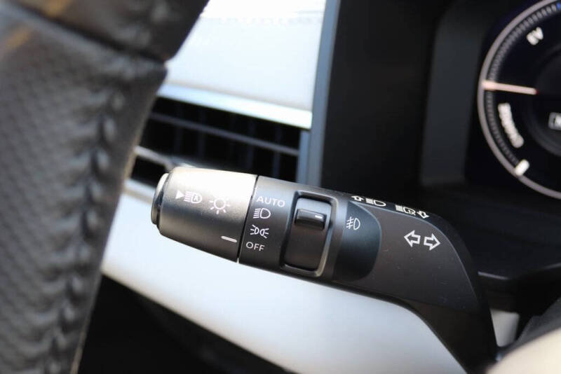 2025 Mitsubishi Outlander PHEV SEL