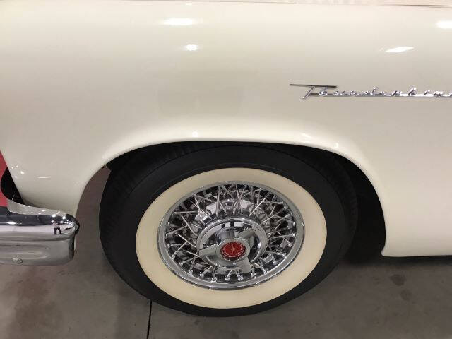 1957 Ford Thunderbird