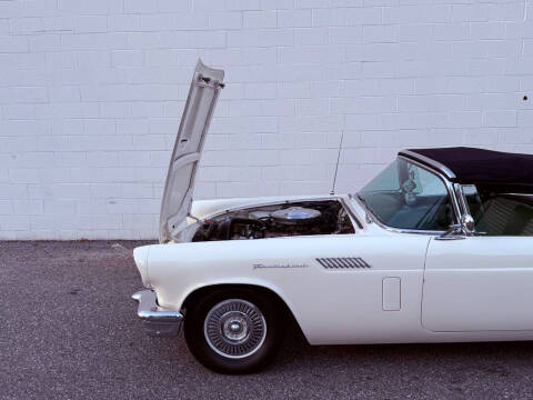 1957 Ford Thunderbird