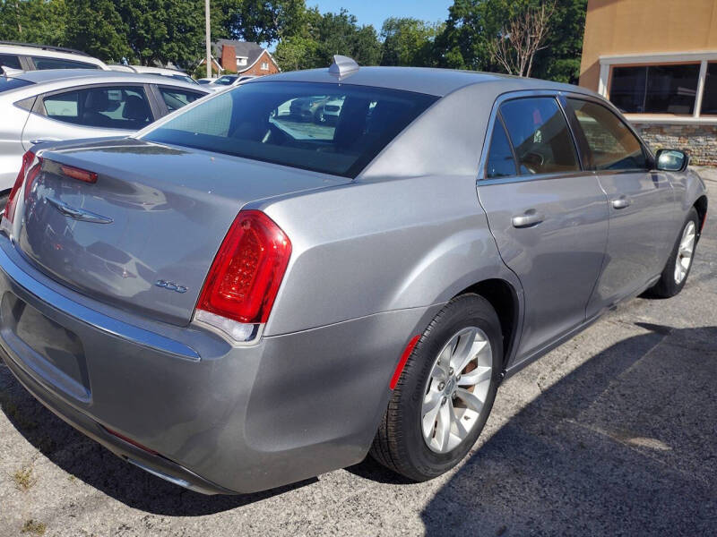 2015 Chrysler 300 Limited