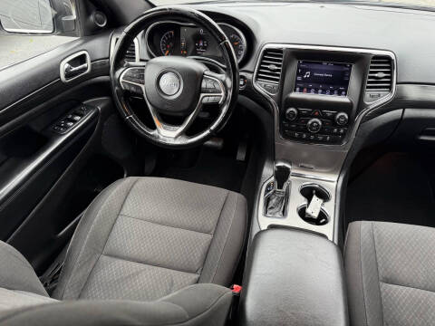 2020 Jeep Grand Cherokee Laredo