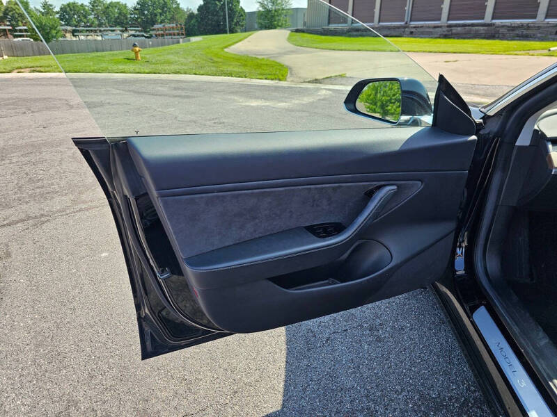 2019 Tesla Model 3 Long Range - Photo 14