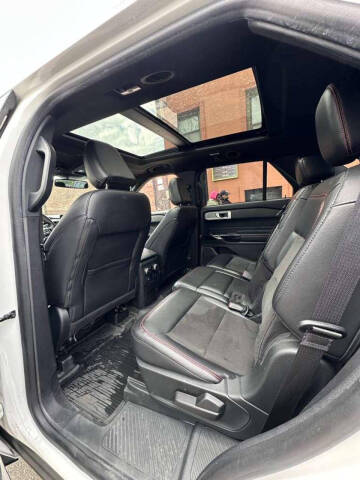 2022 Ford Explorer ST-Line