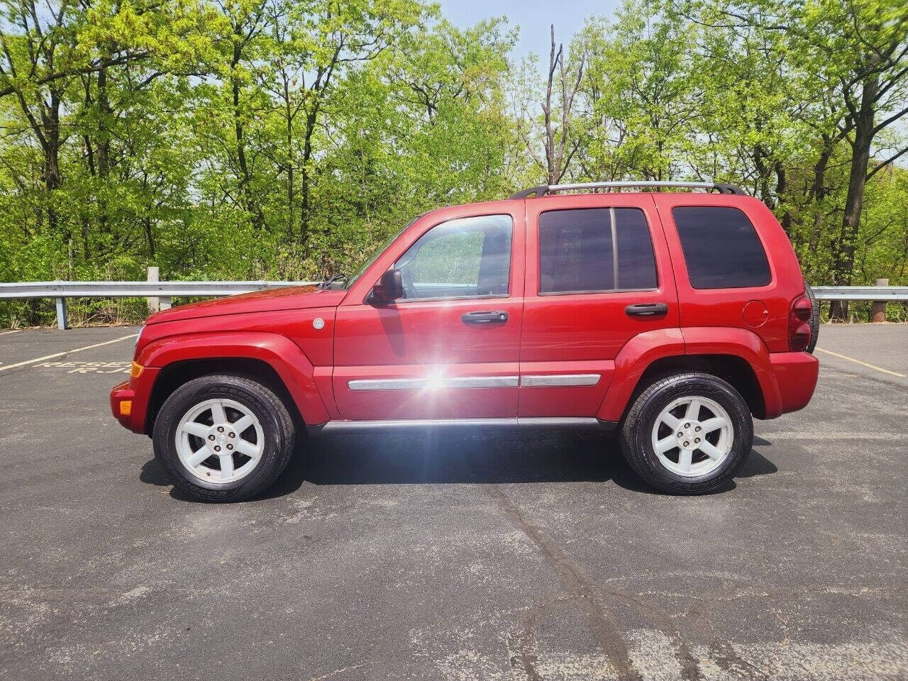 2005 Jeep Liberty for sale at Commonwealth Motors LLC in Moosic, PA