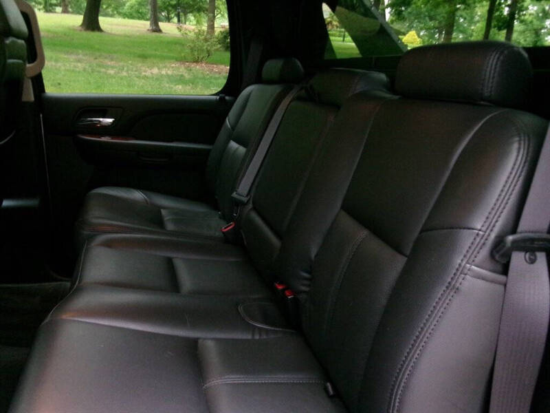 2012 Chevrolet Avalanche LS