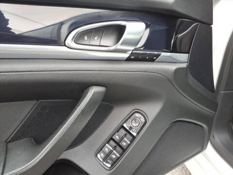 2015 Porsche Panamera 4