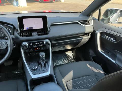 2023 Toyota RAV4 Hybrid SE