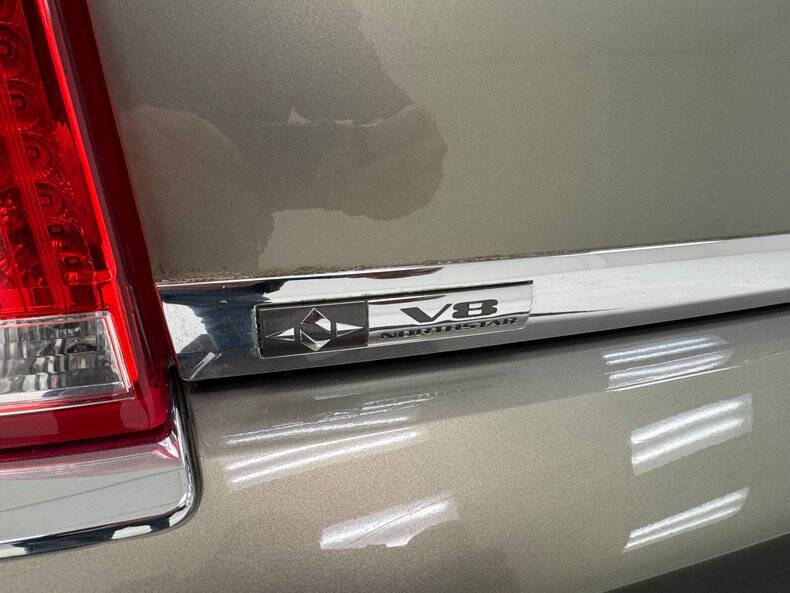 2010 Cadillac DTS Luxury Collection