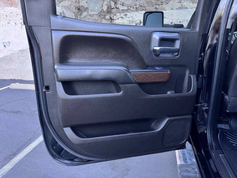 2017 GMC Sierra 2500HD Denali