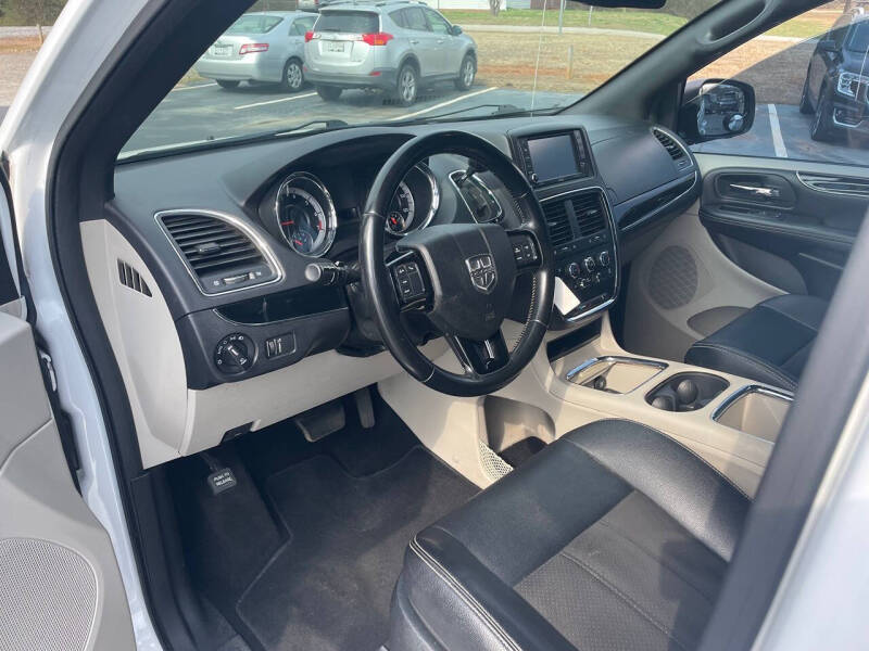 2020 Dodge Grand Caravan SXT