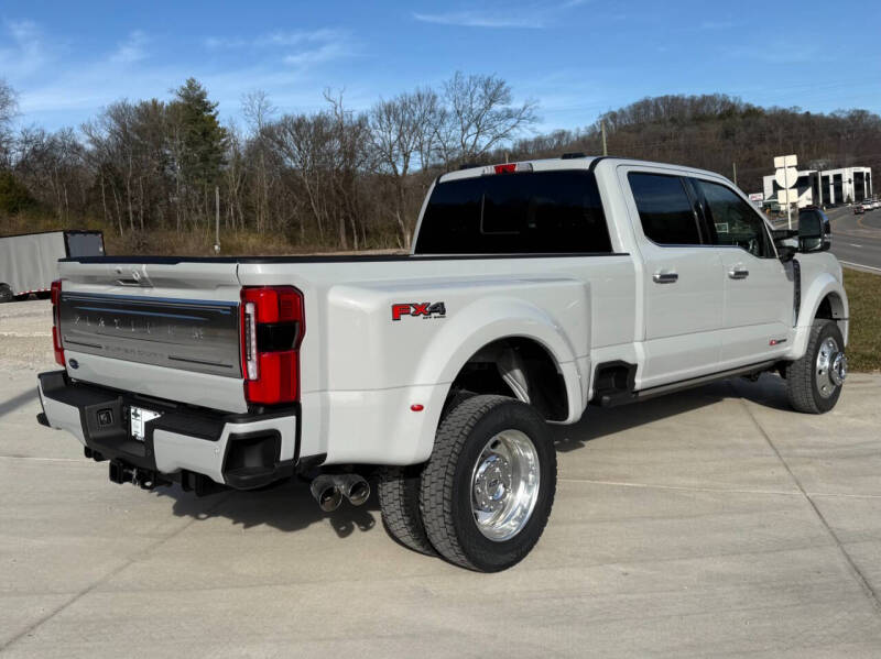 2026 Ford F-450 Super Duty Platinum