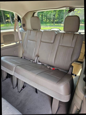 2012 Chrysler Town and Country Touring