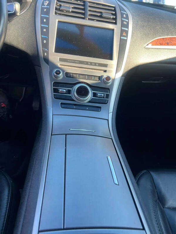 2017 Lincoln MKZ Select