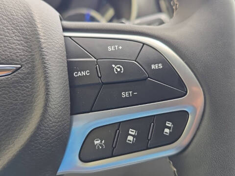 2024 Chrysler Pacifica Plug-In Hybrid Select