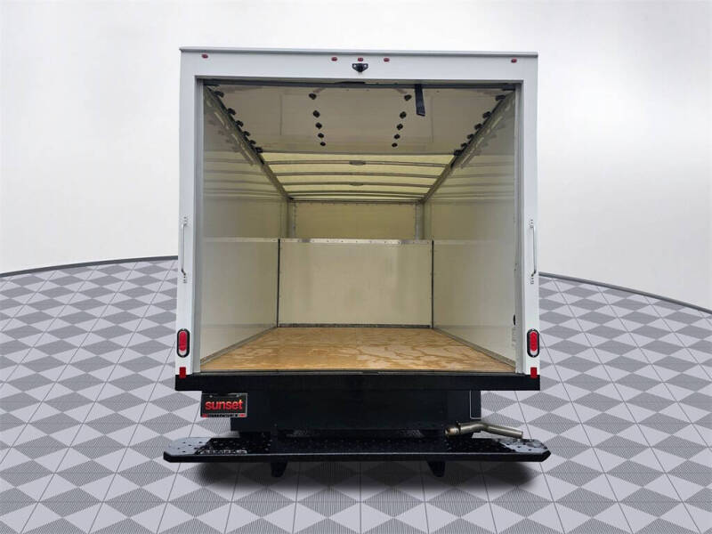 2024 Chevrolet Express 3500