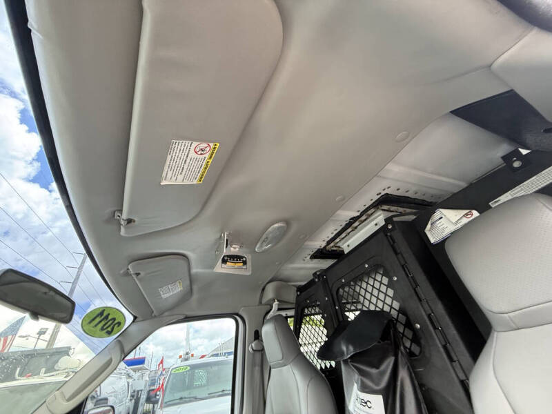 2011 Ford E-Series E-350 SD