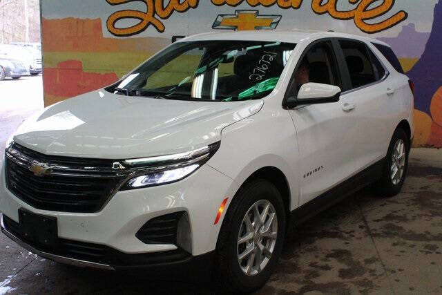 Used 2022 Chevrolet Equinox LT with VIN 3GNAXUEV3NL276721 for sale in Grand Ledge, MI