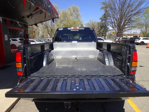 2004 Chevrolet Silverado 3500 LS