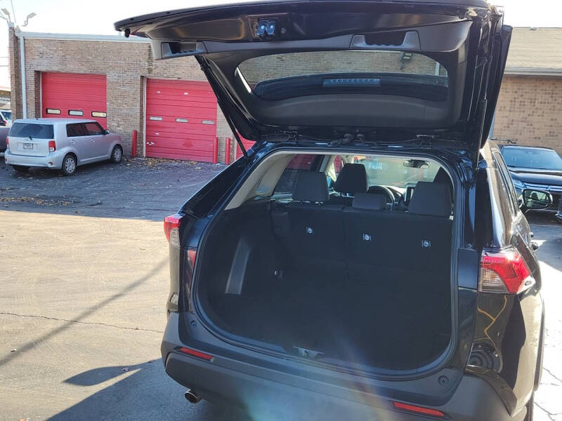 2025 Toyota RAV4 Hybrid LE