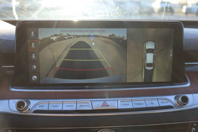 2020 Kia K900 Luxury