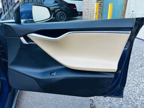 2015 Tesla Model S 85D