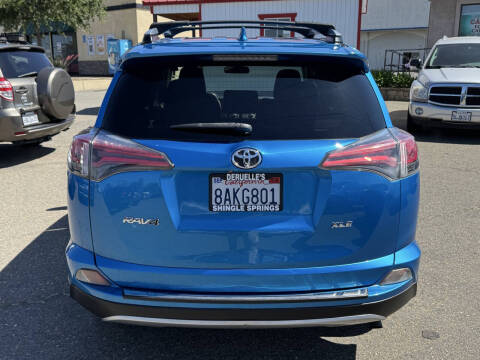 2017 Toyota RAV4 XLE
