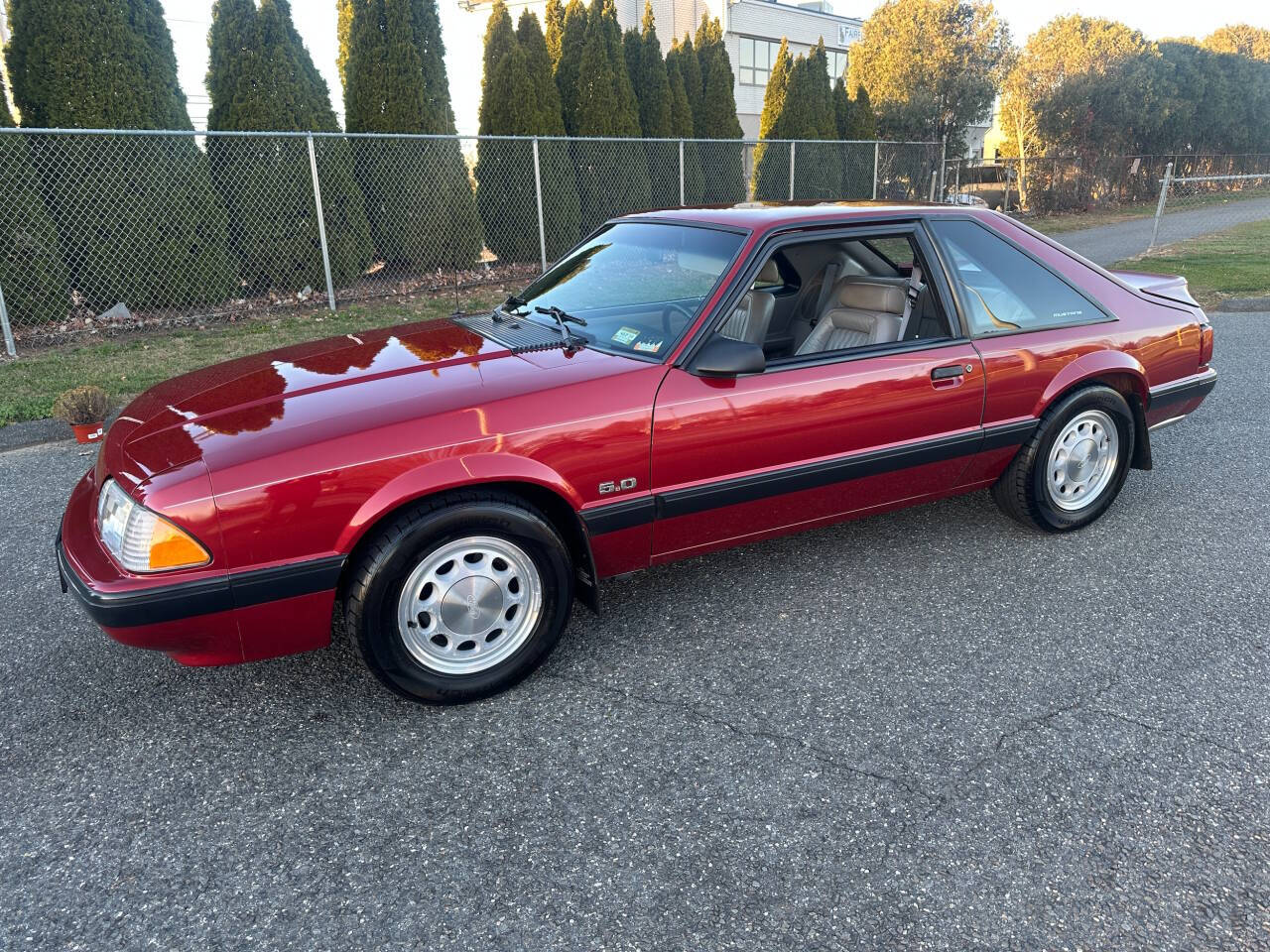 1990 Ford Mustang 30