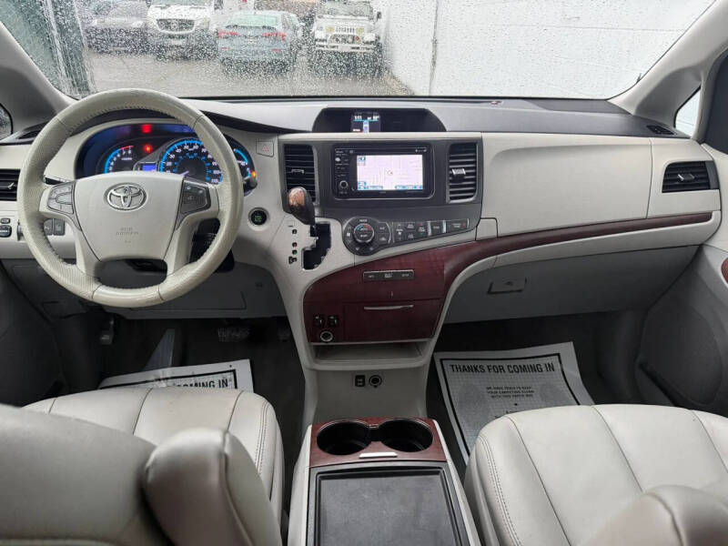 2014 Toyota Sienna