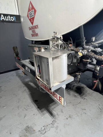 1984 Mack MS250P