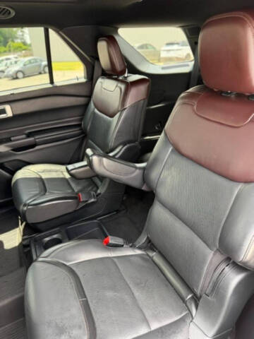 2020 Ford Explorer Platinum