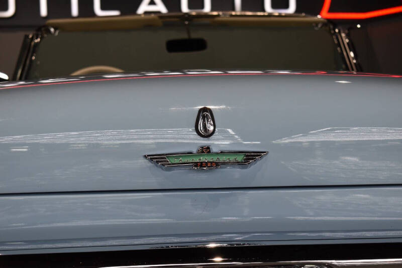 1957 Ford Thunderbird