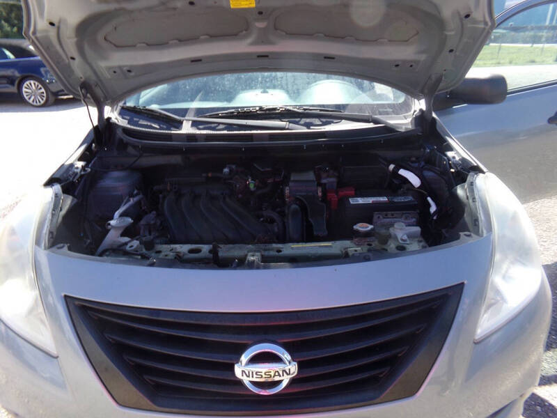 2012 Nissan Versa 1.6 S