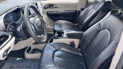 2022 Chrysler Pacifica Touring L