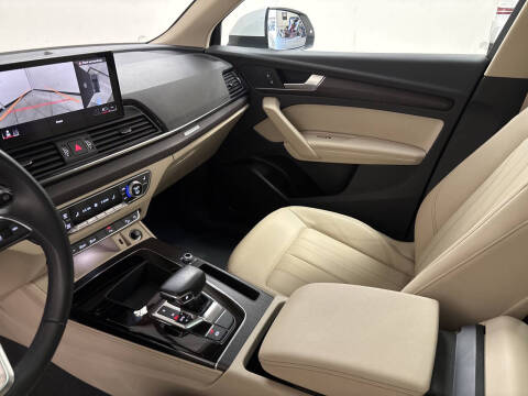 2022 Audi Q5 quattro Premium Plus 40 TFSI
