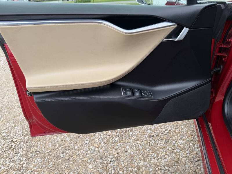 2016 Tesla Model S P90D