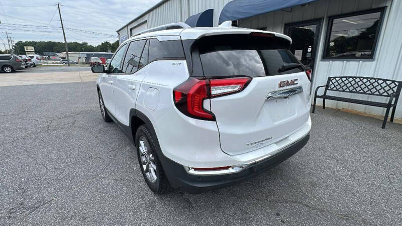 2022 GMC Terrain SLT
