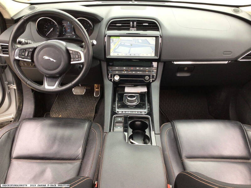 2019 Jaguar F-PACE 25t Prestige