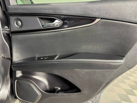 2021 Lincoln Nautilus Reserve