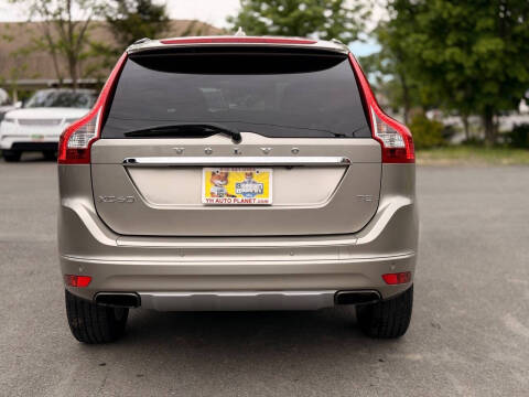 2016 Volvo XC60 T5 Drive-E Platinum