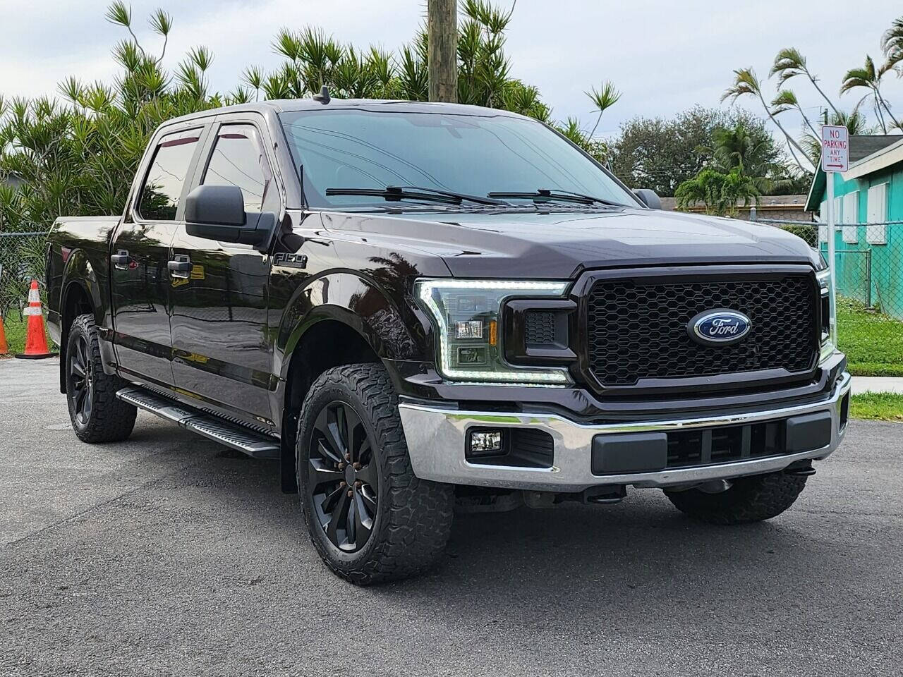 2020 FORD F-150 Pickup - $25,995