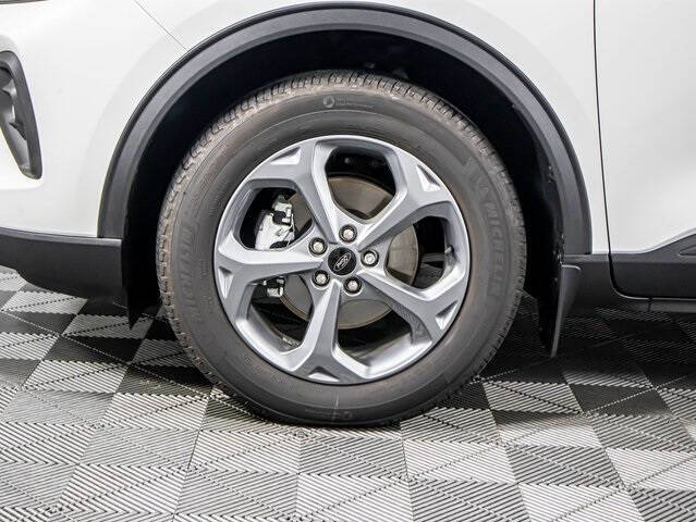 2025 Ford Escape Hybrid ST-Line Select