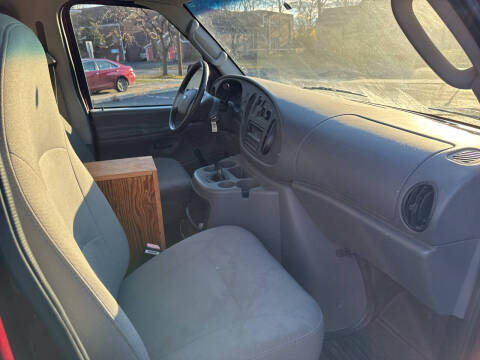 2005 Ford E-Series E-250