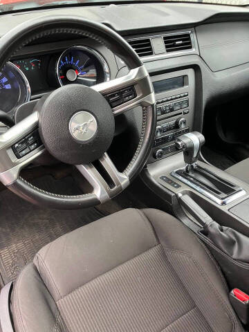 2012 Ford Mustang V6